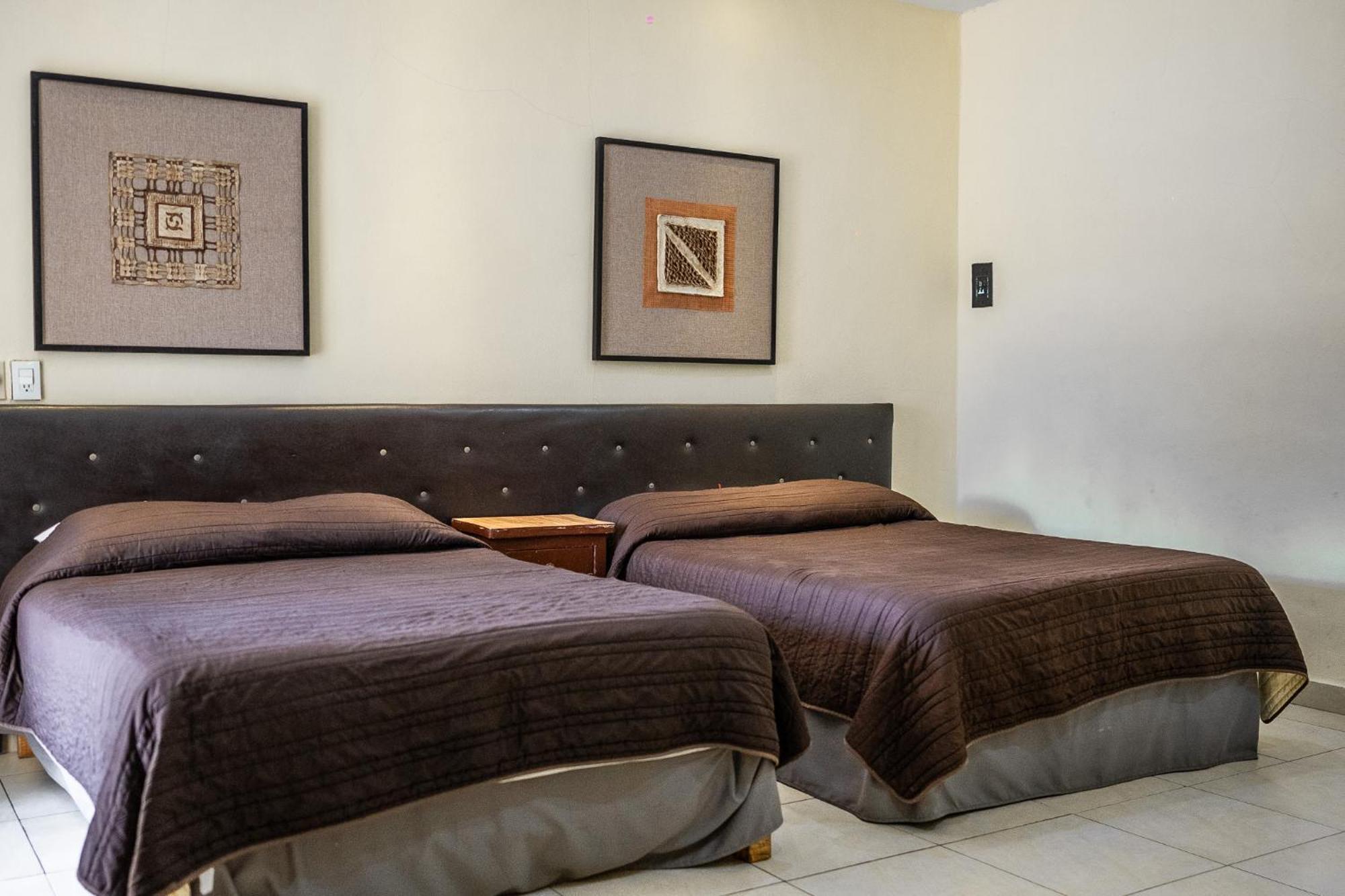 Hotel Maria De La Luz Valladolid  Buitenkant foto