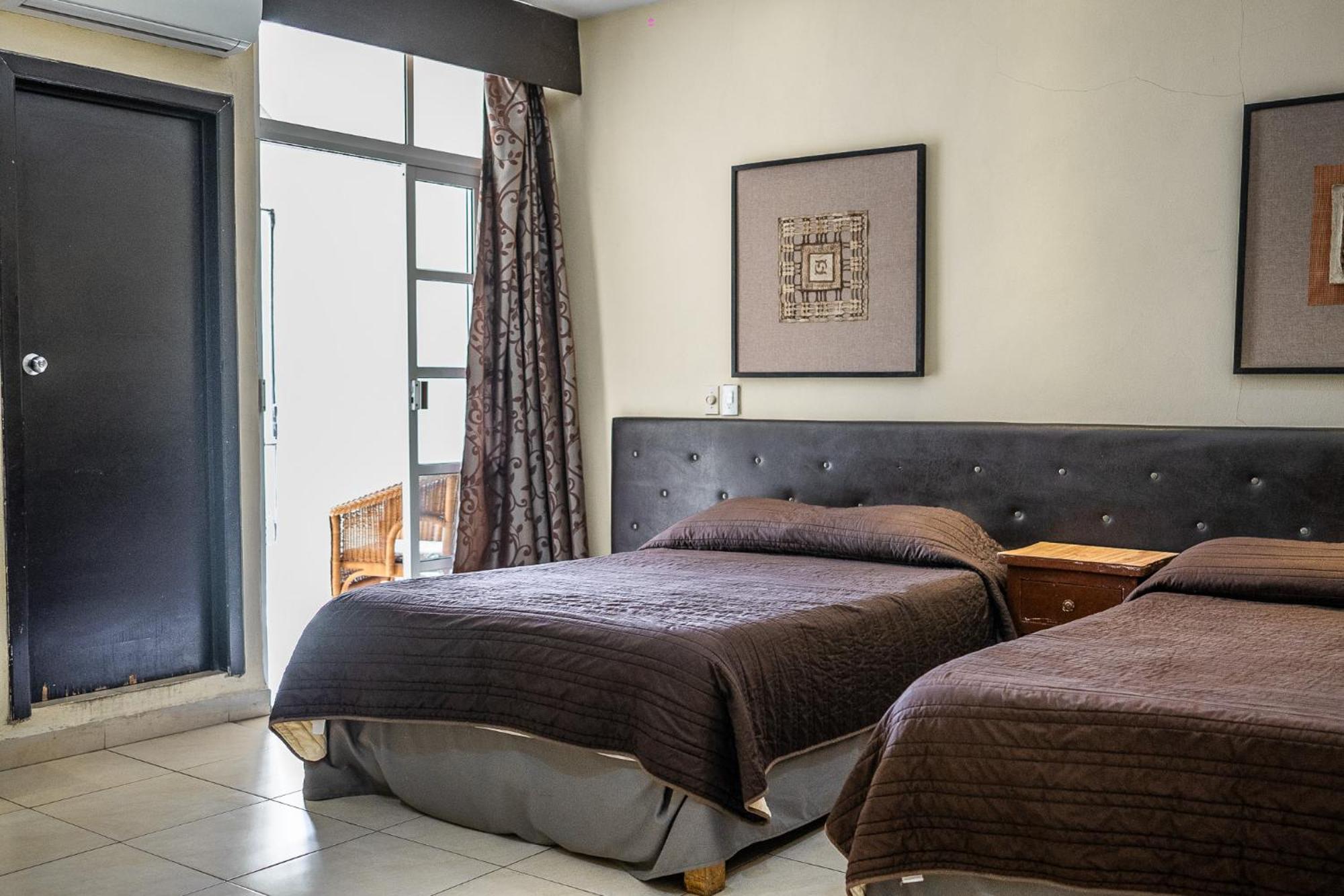 Hotel Maria De La Luz Valladolid  Buitenkant foto