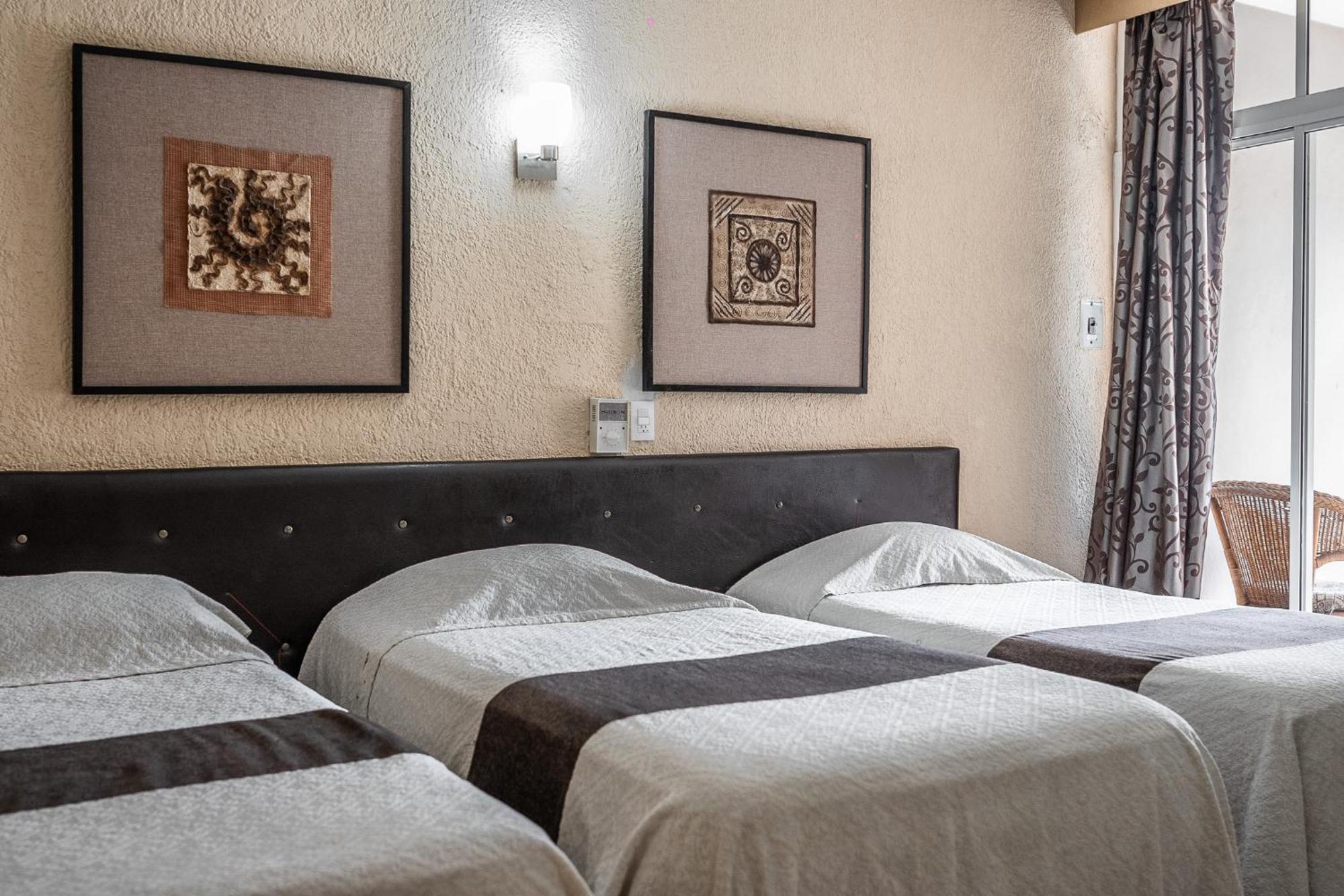 Hotel Maria De La Luz Valladolid  Buitenkant foto