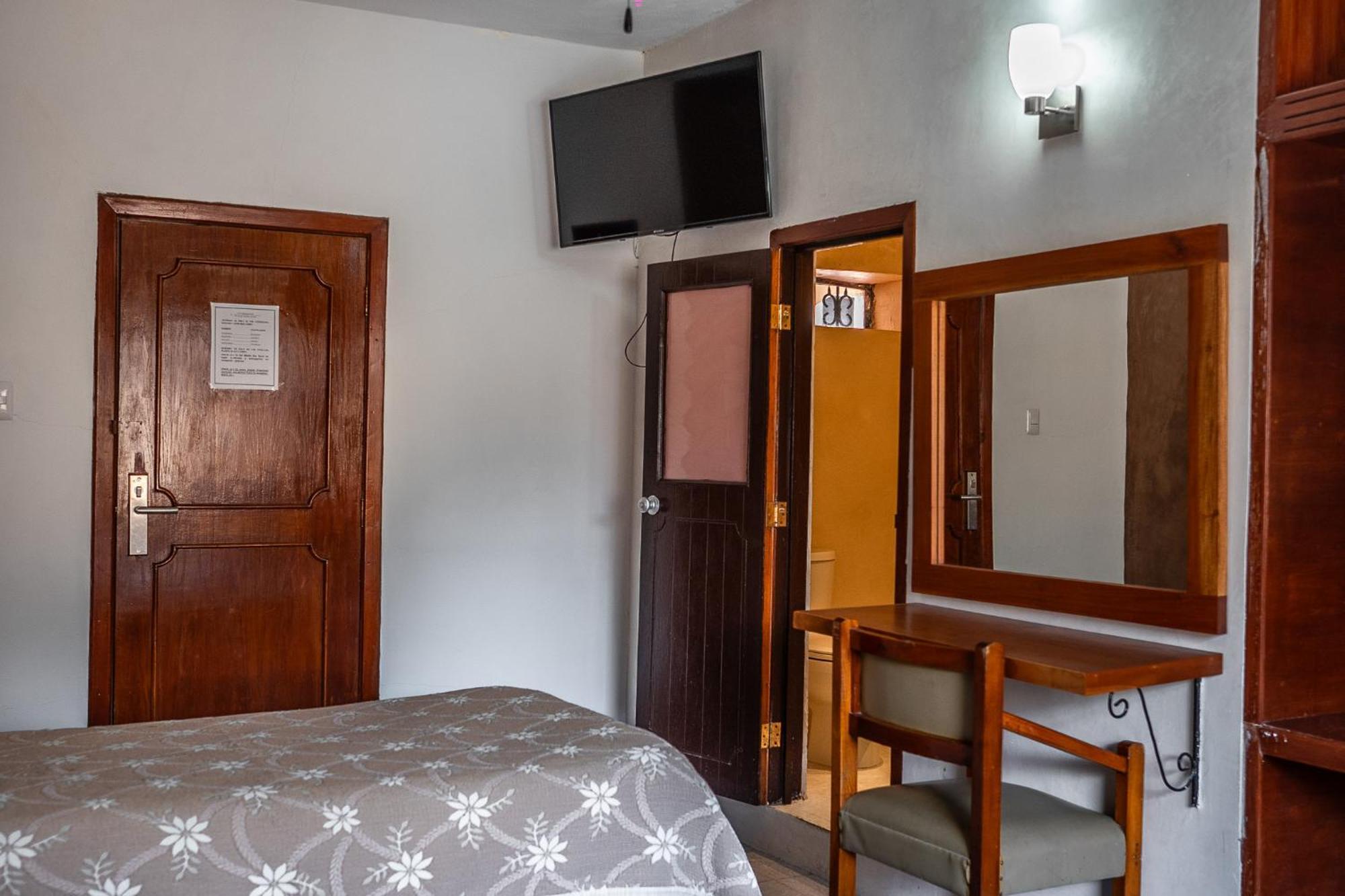 Hotel Maria De La Luz Valladolid  Buitenkant foto