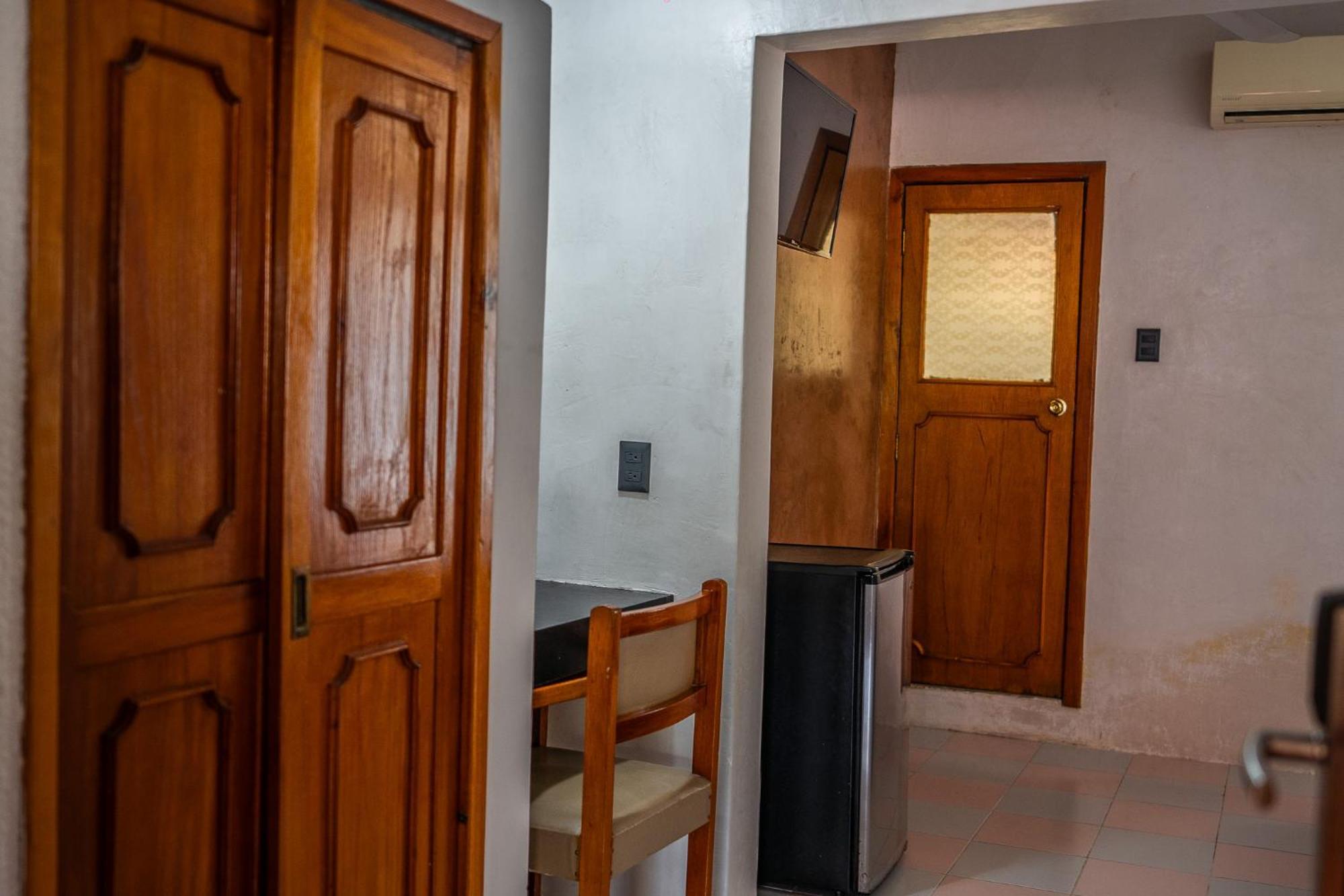 Hotel Maria De La Luz Valladolid  Buitenkant foto