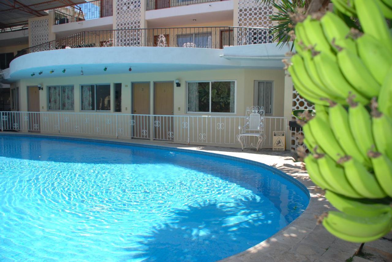 Hotel Maria De La Luz Valladolid  Buitenkant foto